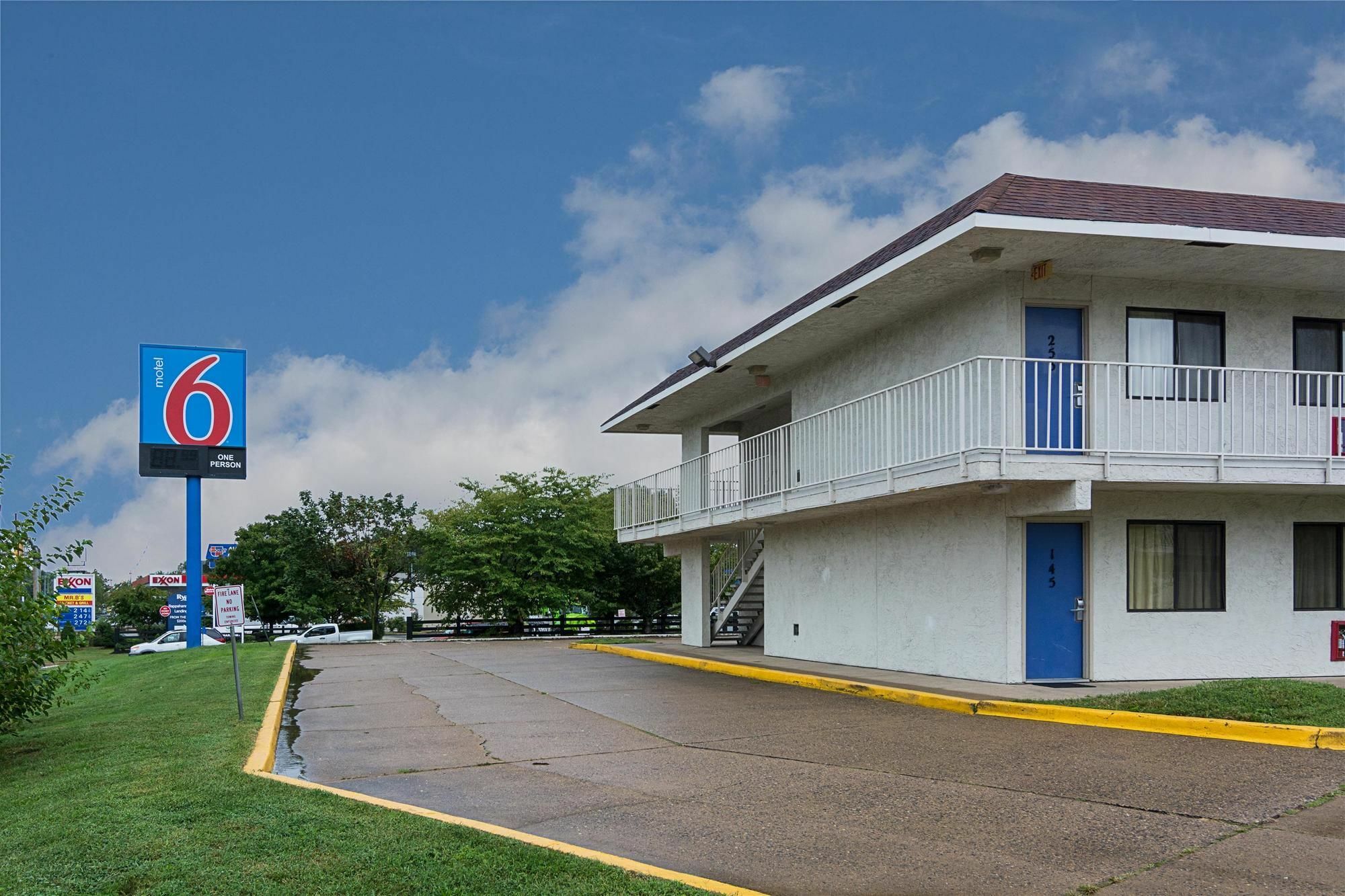 Motel 6 Fredericksburg, Va - North Экстерьер фото